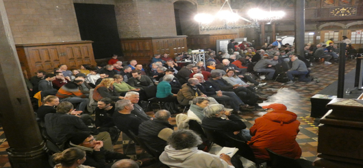 Wenig Sitzplätze im Alten Rathaus Göttingen