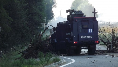 Manifestation contre l' A69 5 juillet 2025 dans le Tarn chateau de Scopont